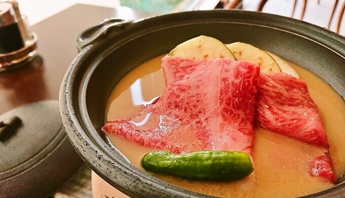 味噌すき焼きの霜降りに期待高まる