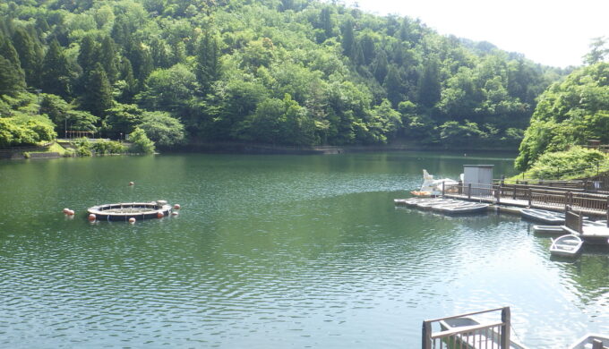 伊自良湖