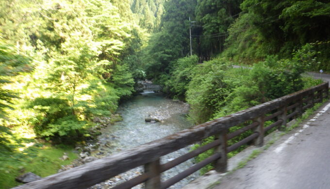 サラサドウダン街道