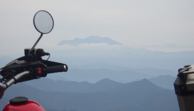 名もなき田舎道