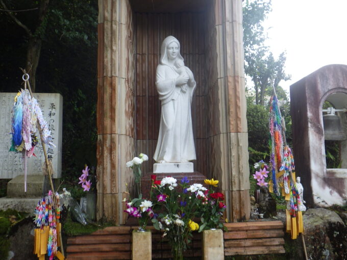 平和の像（聖マリア像）