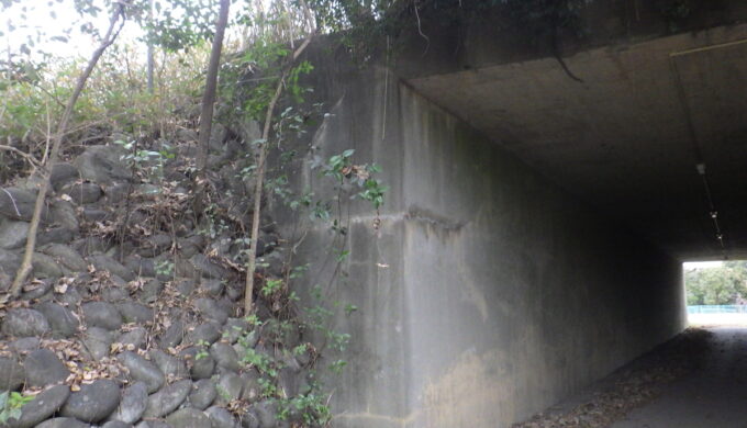 旧陸軍各務原飛行場誘導路トンネル