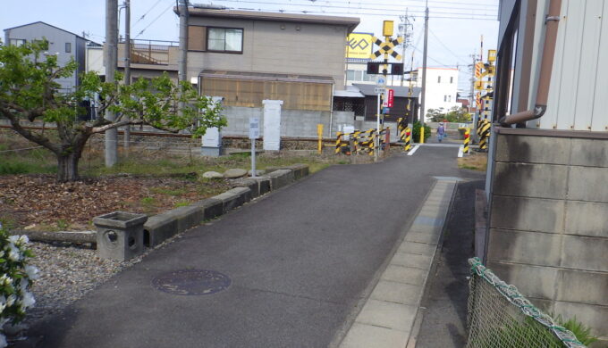 青塚砦までの道